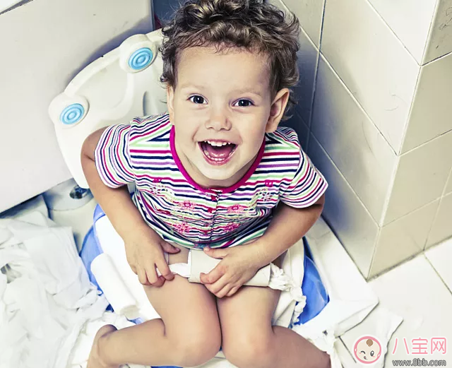 五岁孩子拉臭臭不擦屁屁怎么办 怎么让孩子肯擦屁屁 五岁孩子拉臭臭不擦屁屁怎么办 怎么让孩子肯擦屁屁