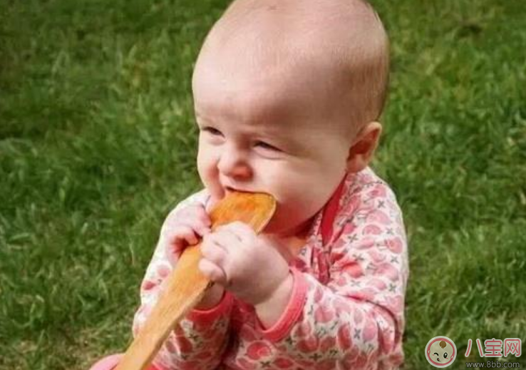 宝宝拍照不配合笑话句子 宝宝拍照不配合发说说朋友圈心情 宝宝拍照不配合笑话句子 宝宝拍照不配合发说说朋友圈心情