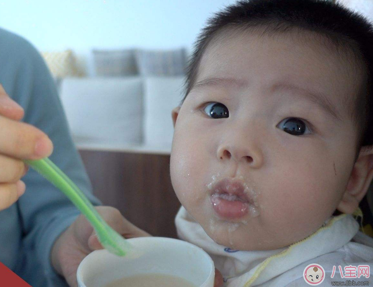 宝宝第一次吃辅食说说 宝宝第一次吃辅食发朋友圈句子语录