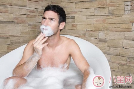 男人在啪啪的时候为什么喜欢吻胸 男人啪啪除了摸胸还有哪些行为