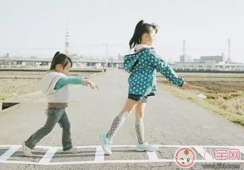 陪孩子在一起幸福句子 简单的幸福就是陪孩子心情 陪孩子在一起幸福句子 简单的幸福就是陪孩子心情