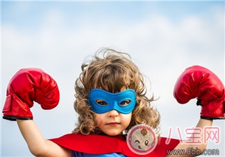 小孩在班里获奖的心情说说 形容孩子获奖的感慨短语 小孩在班里获奖的心情说说 形容孩子获奖的感慨短语