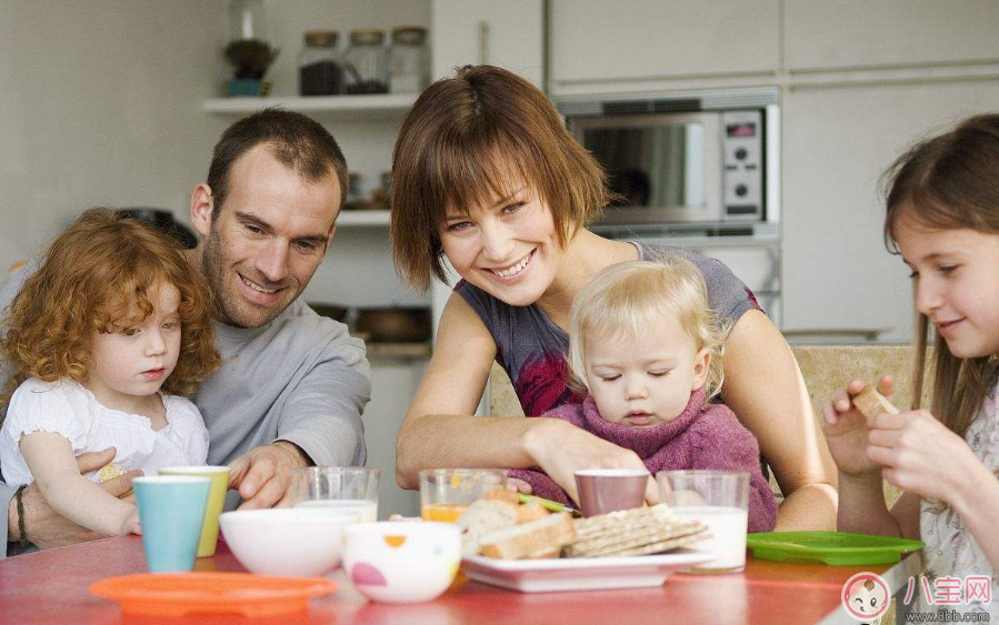 给孩子做爱心早餐的心情短语 分享给孩子做的爱心早餐的句子说说 给孩子做爱心早餐的心情短语 分享给孩子做的爱心早餐的句子说说