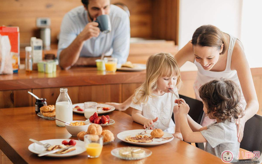 给孩子做爱心早餐的心情短语 分享给孩子做的爱心早餐的句子说说 给孩子做爱心早餐的心情短语 分享给孩子做的爱心早餐的句子说说