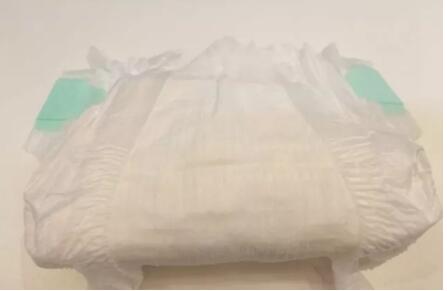 帮宝适和尤妮佳哪个牌子的纸尿裤好 帮宝适和尤妮佳皇家对比测评 帮宝适和尤妮佳哪个牌子的纸尿裤好 帮宝适和尤妮佳皇家对比测评