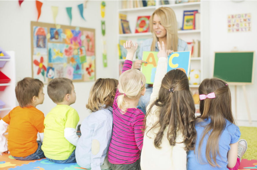 晒孩子去幼儿园照片心情说说 分享孩子上学照片的配字句子朋友圈2018