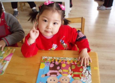 孩子上幼儿园哭闹怎么安抚 老师怎么安慰第一次上幼儿园的宝宝