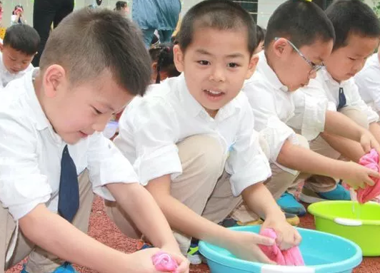 暑假怎么培养孩子生活自理 小孩生活自理习惯怎么养成2018