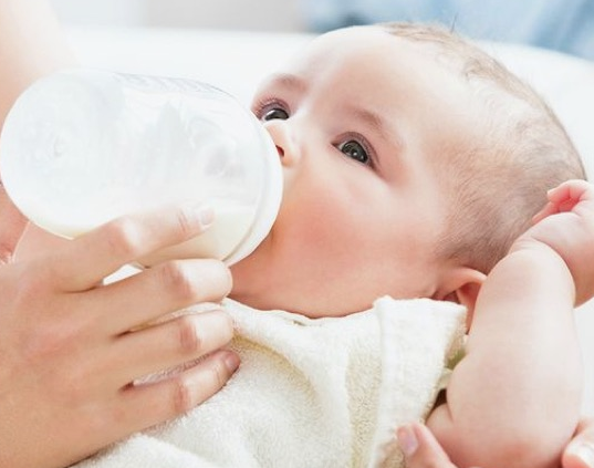宝宝牛奶蛋白过敏要提前准备什么 宝宝牛奶蛋白过敏反应很严重怎么办