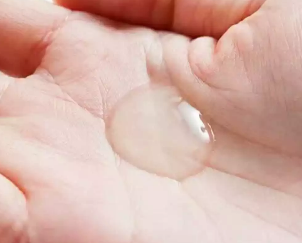 液体痱子粉哪个牌子好 贝亲桃子水液体痱子粉安全吗