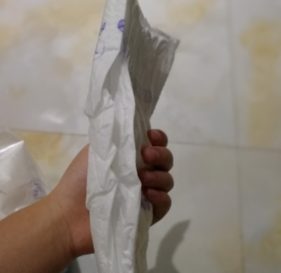 小鹿叮叮纸尿裤起坨吗 小鹿叮叮超薄纸尿裤怎么样