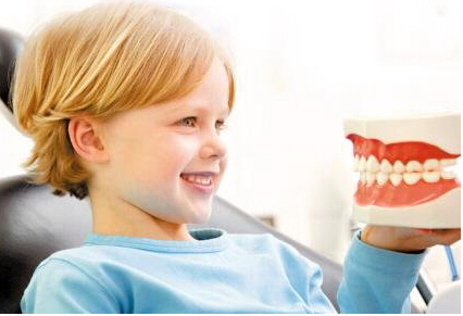 小孩什么时候开始换牙 换牙护理怎么做