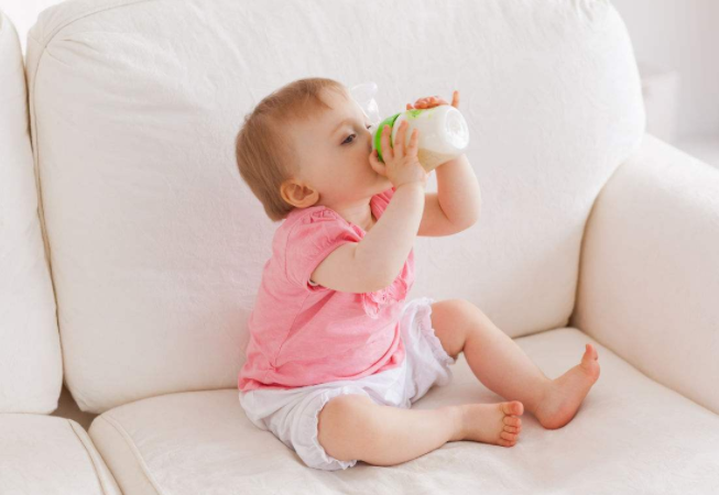 宝宝喝鲜奶好吗 宝宝多大能喝鲜奶