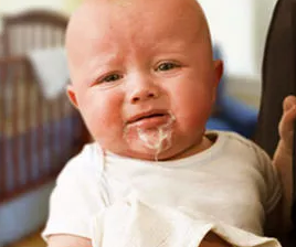 宝宝吐奶怎么办 宝宝咳嗽吐奶怎么办