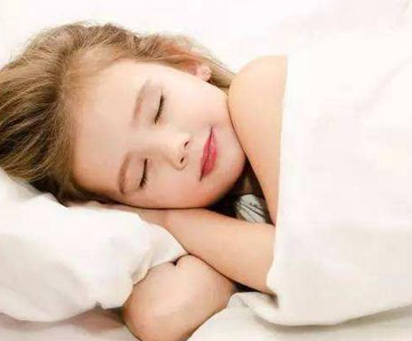 宝宝爱挖鼻孔是怎么回事 宝宝爱挖鼻孔有什危害 宝宝爱挖鼻孔是怎么回事 宝宝爱挖鼻孔有什危害