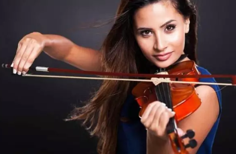 孩子拉小提琴的正确姿势 孩子拉小提琴声音难听怎么办