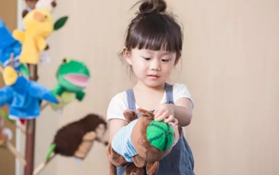 孩子把幼儿园玩具拿回家怎么办 孩子拿幼儿园玩具是偷吗