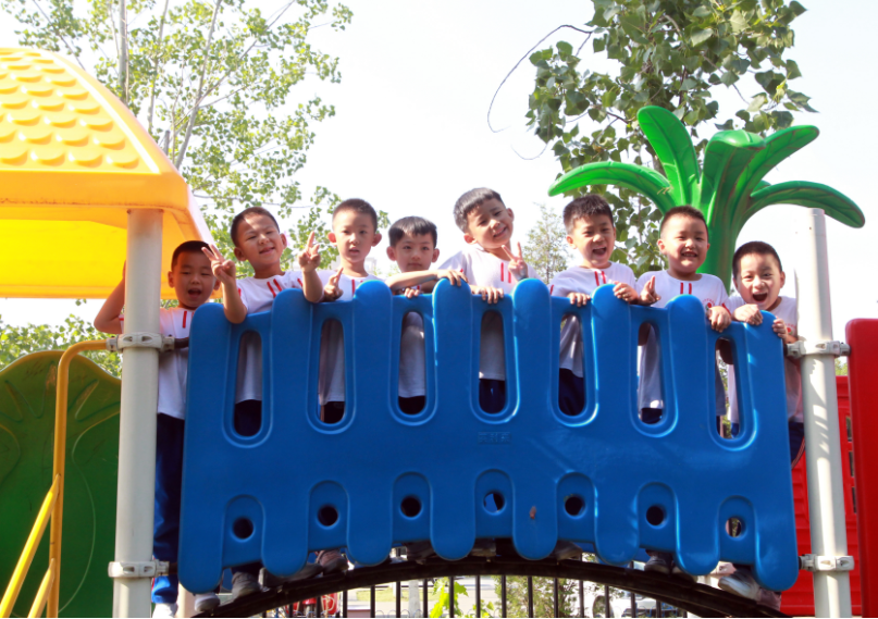 幼儿园毕业怎么发朋友圈 适合孩子幼儿园毕业朋友圈发的句子