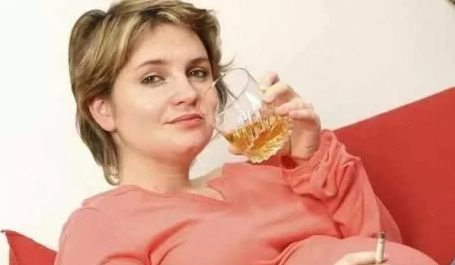 孕妇铅中毒症状有哪些 孕妇用化妆品要谨慎 孕妇铅中毒症状有哪些 孕妇用化妆品要谨慎