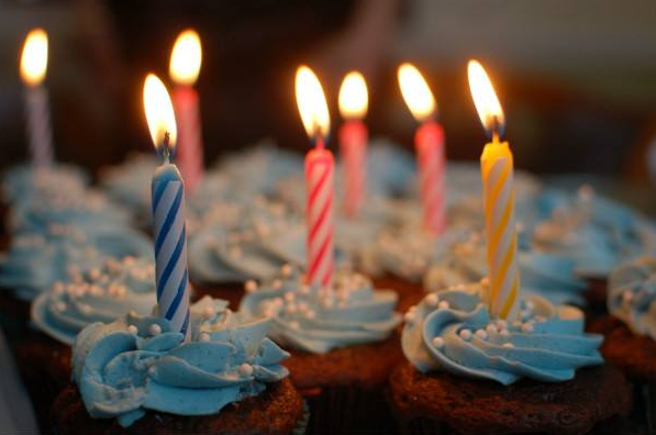 儿子18岁生日快乐的朋友圈说说 祝儿子18岁生日快乐的祝福语句子