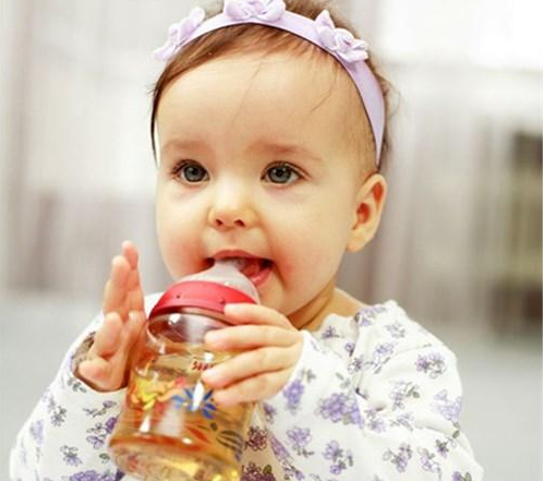 孩子生病可以直接喝葡萄糖水吗 给孩子喝葡萄糖水有什么坏处