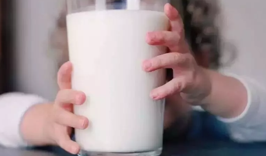 酸奶和酸奶饮料怎么挑选 宝宝酸奶怎么选