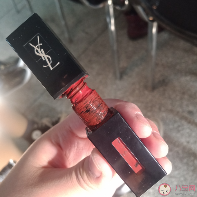 ysl416会漏是真的吗 ysl416唇釉值得买吗(ysl416唇釉平替）