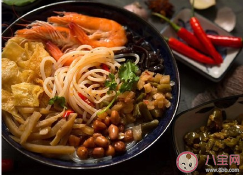 该不该在寝室点气味重的外卖 在寝室该不该吃味道很重的东西 该不该在寝室点气味重的外卖 在寝室该不该吃味道很重的东西