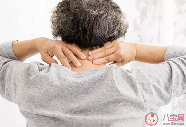 冬季为什么更容易落枕 冬季落枕怎么预防