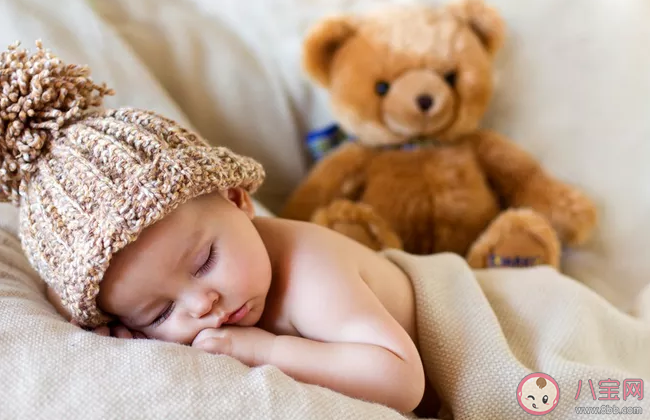 宝宝应该怎么睡才安全 宝宝睡觉要注意这些安全隐患