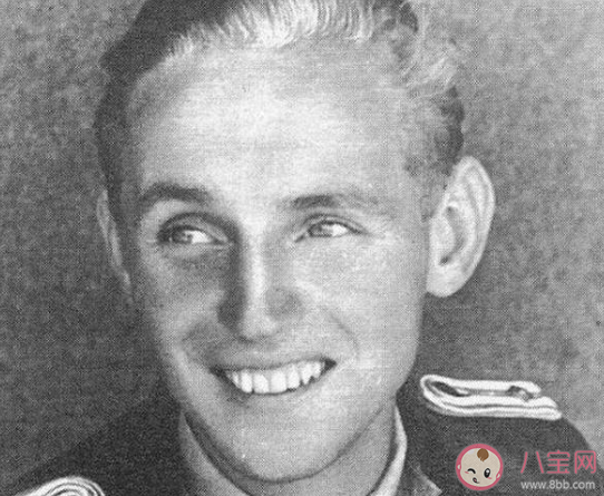 王牌飞行员申请出战是什么意思  是什么歌或哪个英雄的话