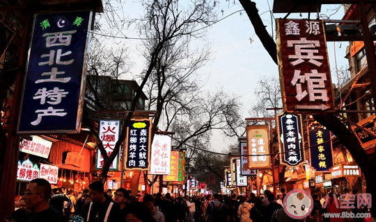 摆地摊卖什么最赚钱而且很受欢迎 2020摆地摊的小技巧