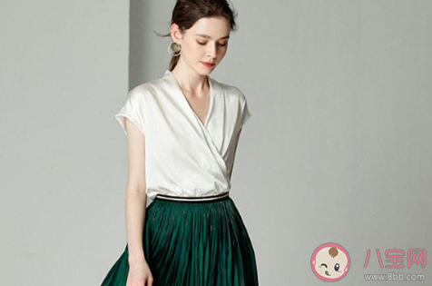 女性真丝衣服洗过之后有白霜怎么办 真丝衣服上面为什么会有白霜