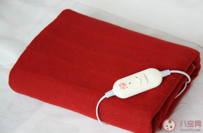 睡电热毯的利弊有哪些 睡电热毯的好处和坏处 睡电热毯的利弊有哪些 睡电热毯的好处和坏处