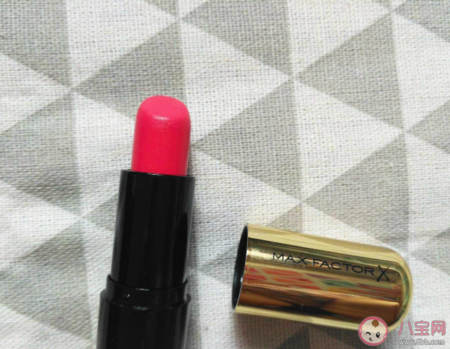 口红过期后有什么危害 口红过期味道会变吗