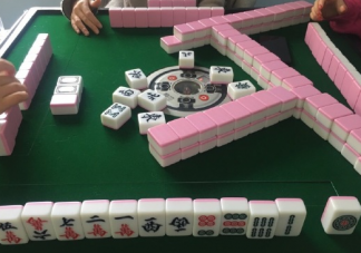 全家人过年打麻将朋友圈文案 一家人过年打麻将心情语录
