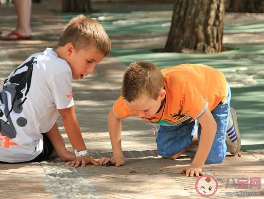 孩子调皮做错事如何做到不发火 孩子调皮不听话如何处理