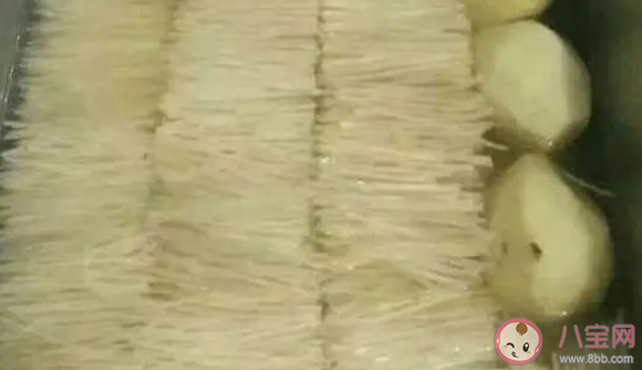 辽宁一超市蔬菜摆放太整齐引围观这么回事 蔬菜可以摆得多整齐