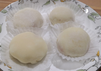 第一次做雪媚娘的朋友圈说说 自己做的雪媚娘心情感慨句子