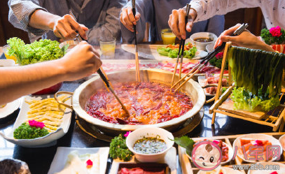 吃火锅不管坐哪为什么烟都往脸上飘 吃火锅最想不通的事是什么