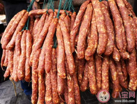 一根腊肠相当于喝了5茶勺油是真的吗 吃腊肠会长胖吗
