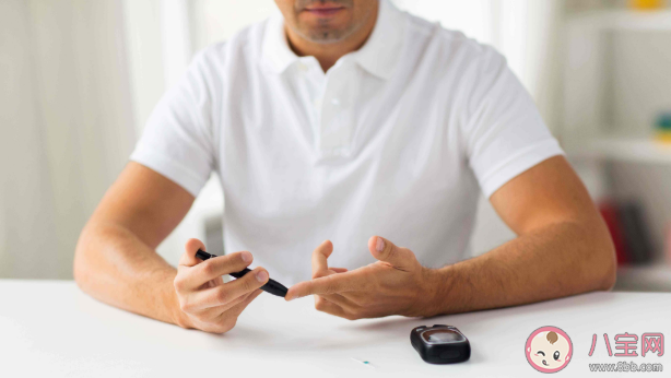 喝酒会导致血糖升高还是降低 糖尿病人能喝酒吗