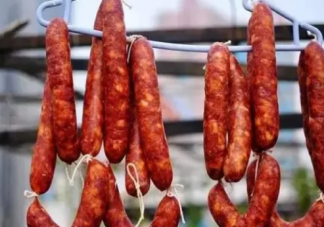 一根腊肠相当于喝了5茶勺油是真的吗 吃腊肠会长胖吗