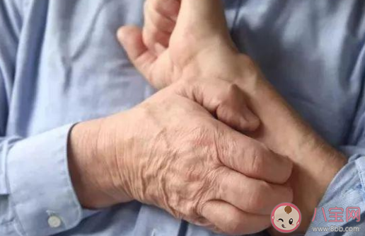 湿疹是不是湿热引起的吗 干性湿疹的症状是什么