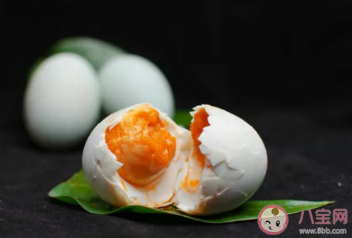 咸鸭蛋吃了对身体有害处吗 咸鸭蛋会长胖吗
