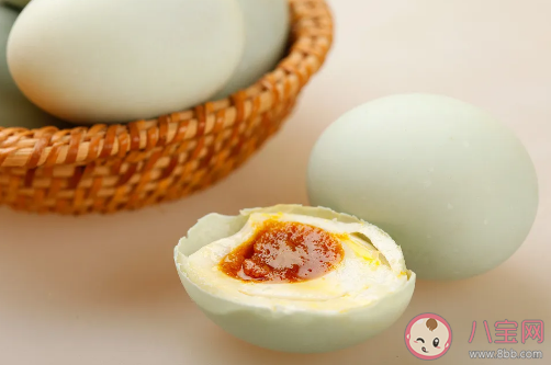 咸鸭蛋吃了对身体有害处吗 咸鸭蛋会长胖吗