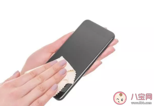 外出回到家给手机表面消毒哪种消毒剂更合适 支付宝蚂蚁庄园2月1日问题答案