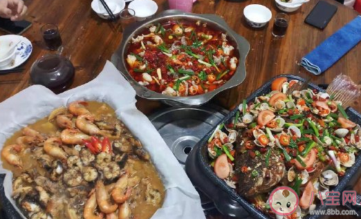 2021吃团年饭怎么发朋友圈 适合年夜饭走心文案句子