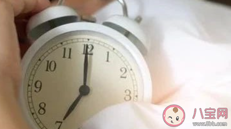 正确的睡够睡眠周期是怎样的 如何保证好的睡眠质量