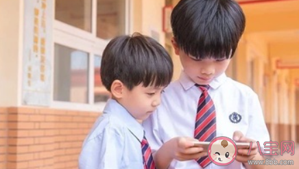 中小学生不得将手机带入校园是真的吗 为什么要这样规定